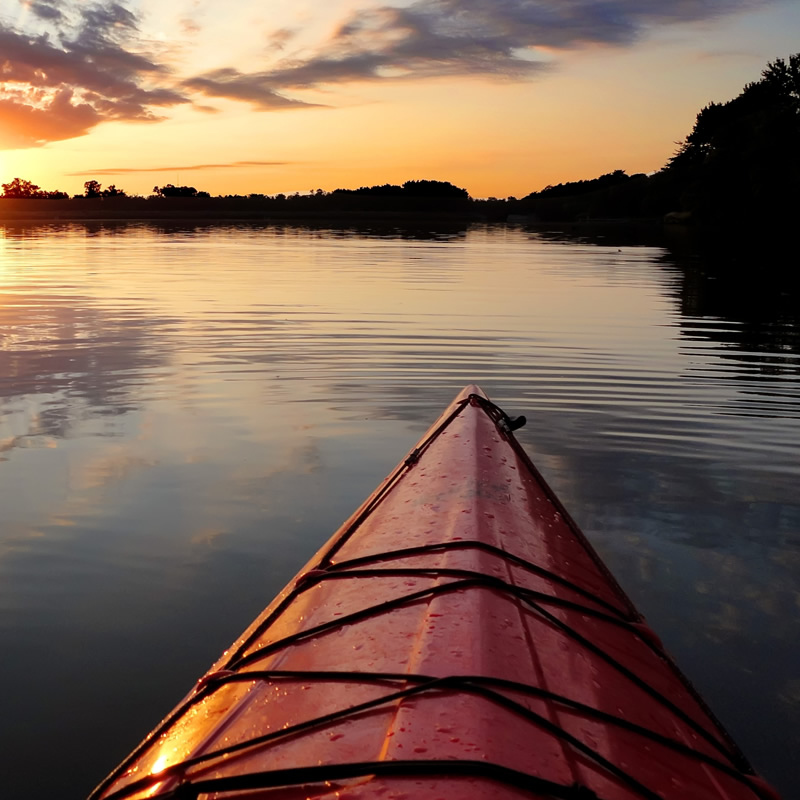 sq-kayak